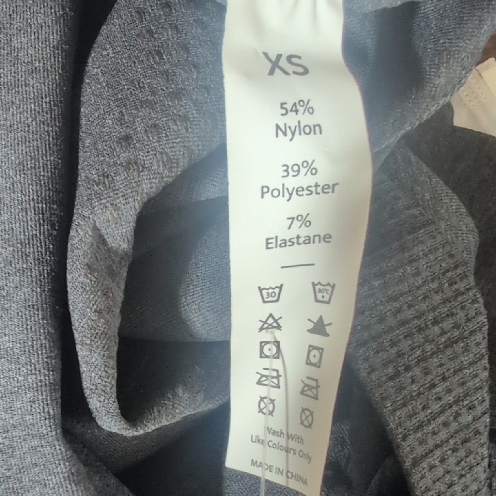 HALARA Elegant Gray Long Sleeve Crop Top - Picture 6 of 6